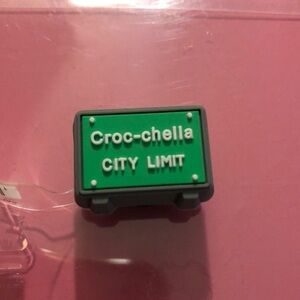 🌈 5 for $10 NWT Croc-Chella Sign Jibbitz Charm